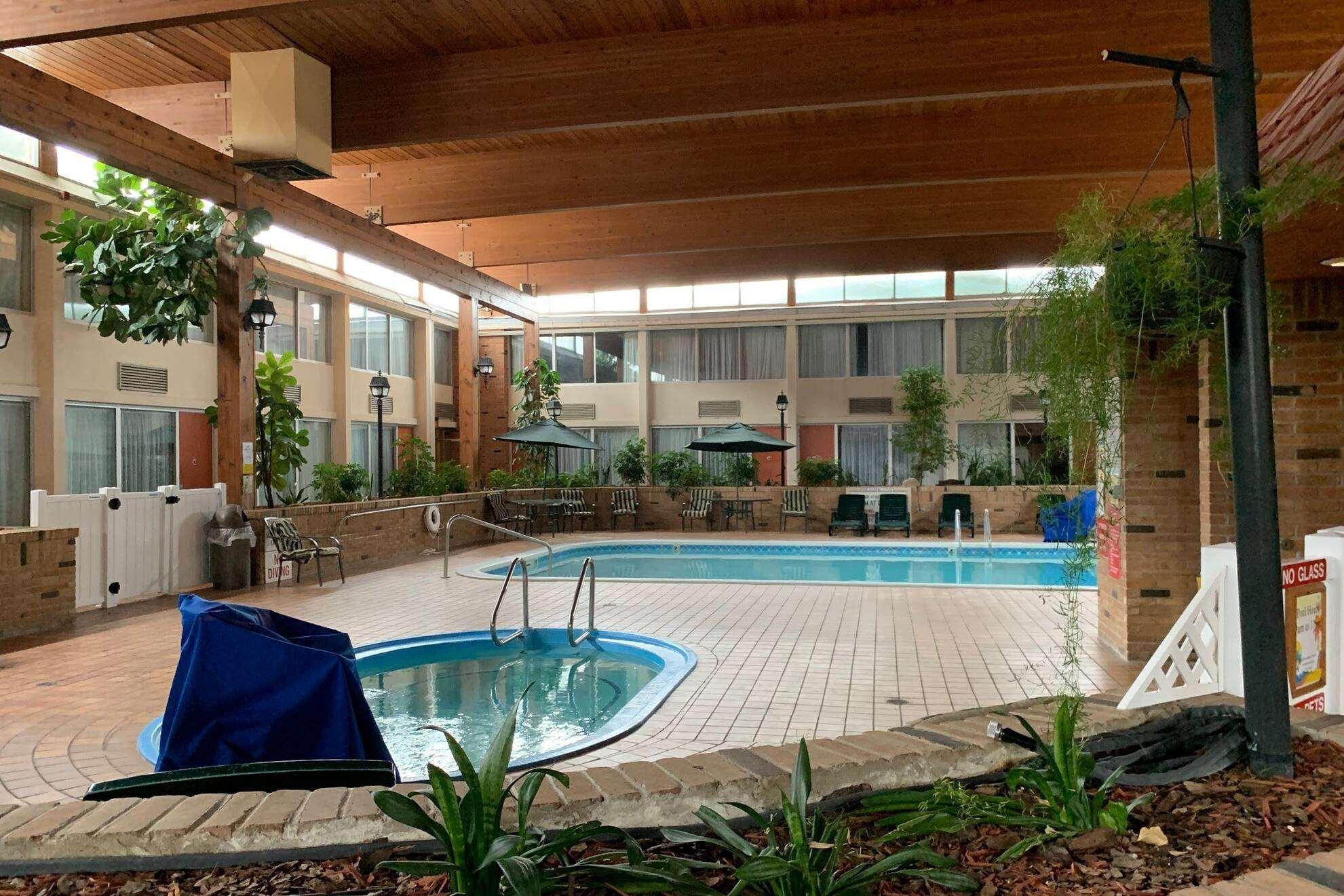Travelodge By Wyndham Gaylord Extérieur photo