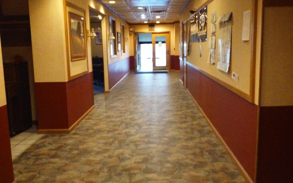 Travelodge By Wyndham Gaylord Extérieur photo