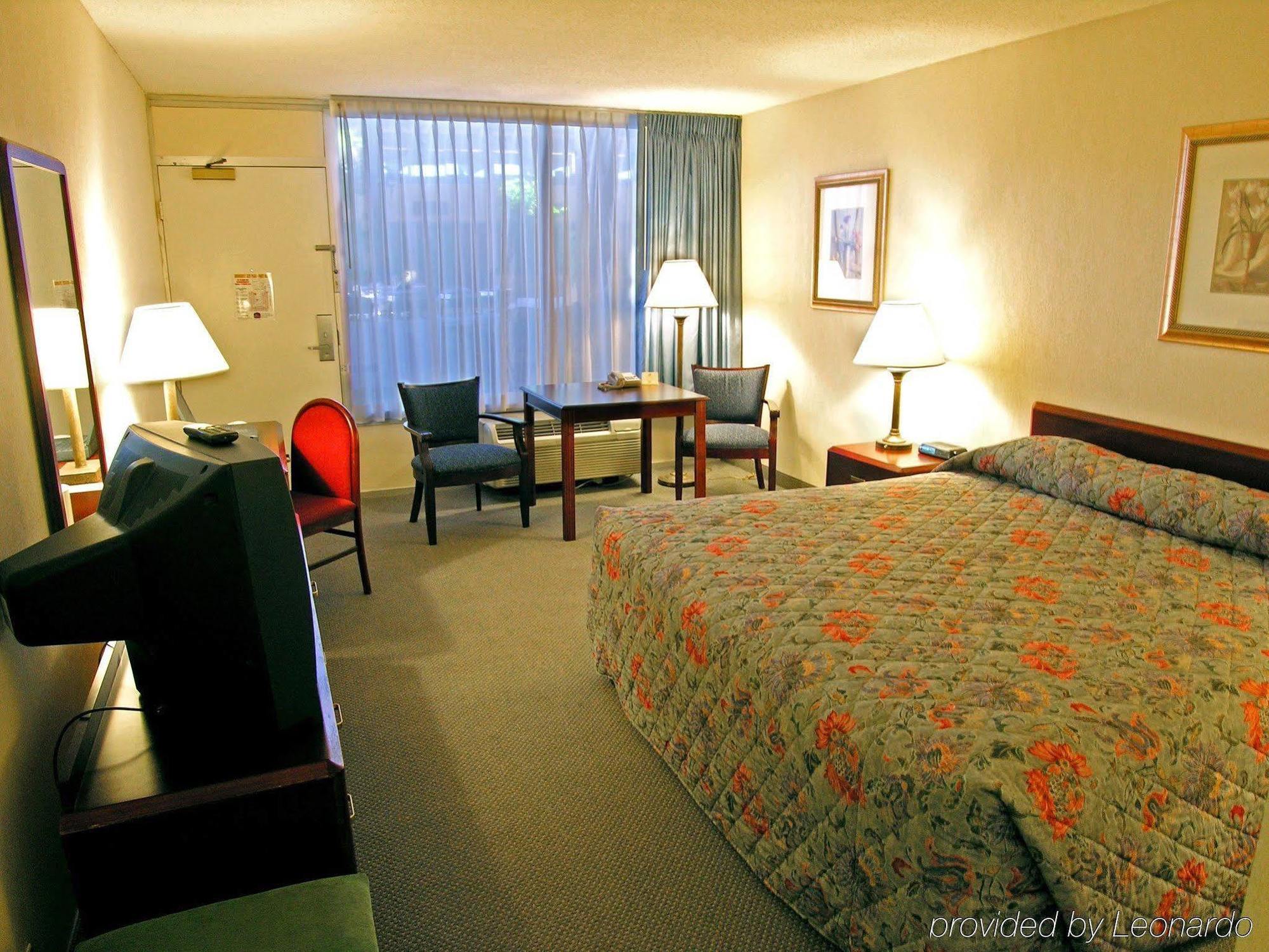 Travelodge By Wyndham Gaylord Extérieur photo