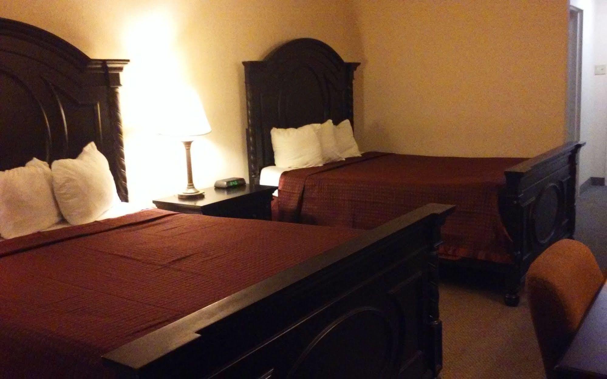 Travelodge By Wyndham Gaylord Extérieur photo