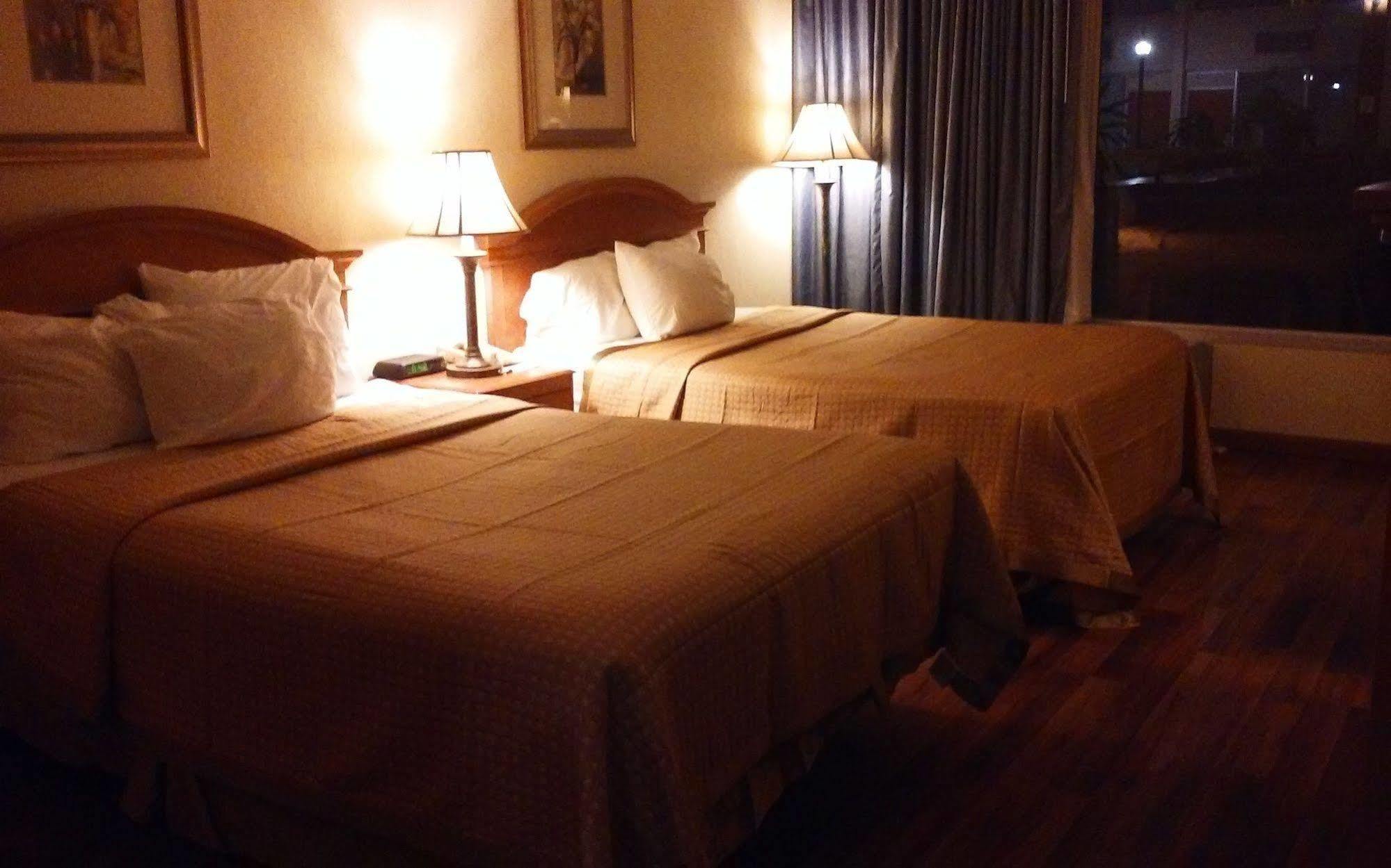 Travelodge By Wyndham Gaylord Extérieur photo
